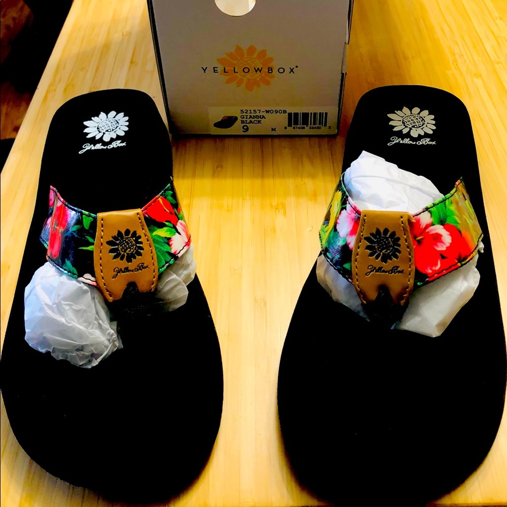 Womens Yellow Box Gianna Sandals